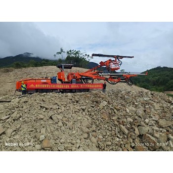 液壓鉆孔臺(tái)車,供應(yīng)掘進(jìn)臺(tái)車報(bào)價(jià)