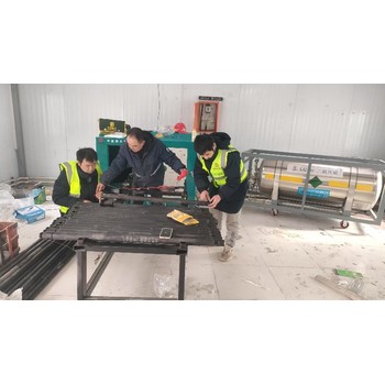 發(fā)電廠鍋爐清渣使用小型二氧化碳爆破器