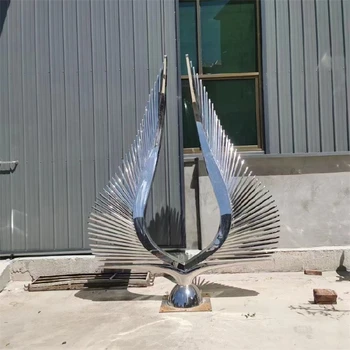 大型羽翼不銹鋼雕塑制作