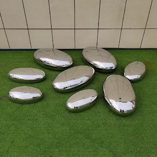 小區(qū)不銹鋼石頭雕塑制作廠家