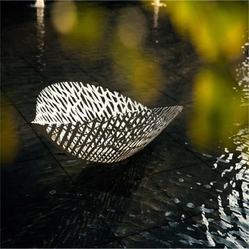 小區(qū)景觀不銹鋼葉子雕塑廠家