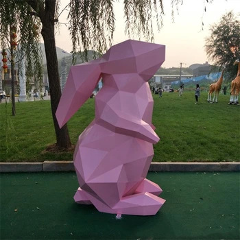 幾何兔子雕塑鐵藝鏤空動(dòng)物雕塑圖片