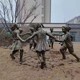 大型校園廣場玻璃鋼仿銅雕塑圖