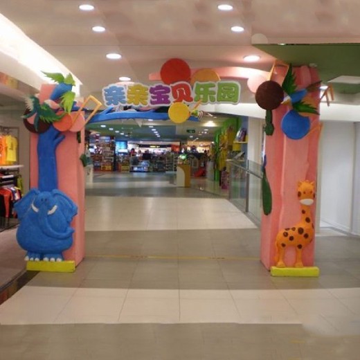 河北安裝天然石門頭雕塑,小區(qū)大門鋼結(jié)構(gòu)落地?cái)[件品
