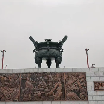 醫(yī)院鑄銅雕塑,民宿商業(yè)街城市銅雕塑