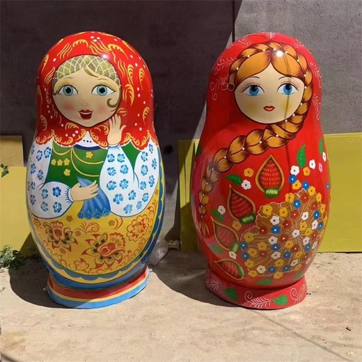 卡通娃娃雕塑玻璃鋼彩繪套娃雕塑廠家