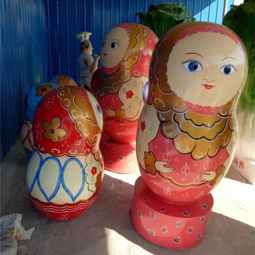 彩色套娃雕塑卡通娃娃雕塑景觀擺件