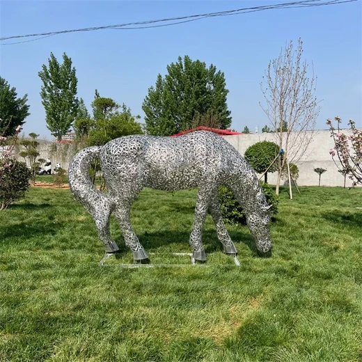 鏤空馬雕塑彩繪抽象駿馬雕塑加工制作