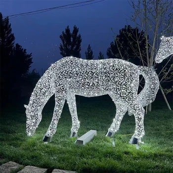 鏡面發(fā)光馬雕塑幾何駿馬雕塑制作