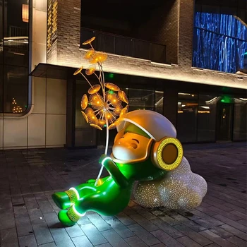 北京玻璃鋼戶外卡通雕塑設(shè)計