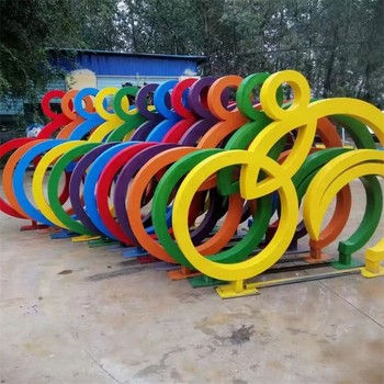曲陽縣騎車人物雕塑加工,騎車運(yùn)動人物雕塑