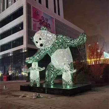 鏡面熊貓雕塑幾何切面熊雕塑景觀擺件
