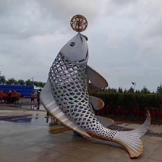 水池鯉魚躍龍門雕塑價格