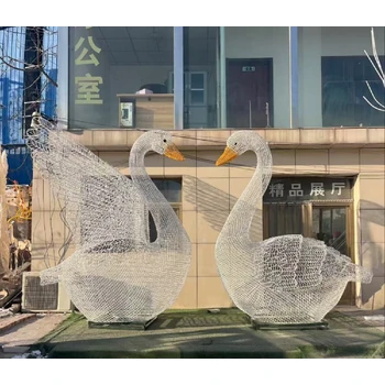 園林景觀不銹鋼鏡面天鵝雕塑定制廠家