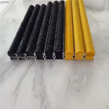 安徽鋁合金防滑條廠家,樓梯臺(tái)階金剛砂防滑條歡迎咨詢