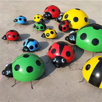 曲陽景區(qū)七星瓢蟲雕塑,玻璃鋼仿真小動物雕塑