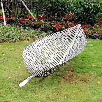 曲陽(yáng)不銹鋼鏡面樹葉雕塑加工廠