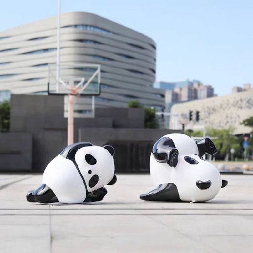 雞西玻璃鋼動物彩繪熊貓雕塑售樓處擺件塊面幾何動物