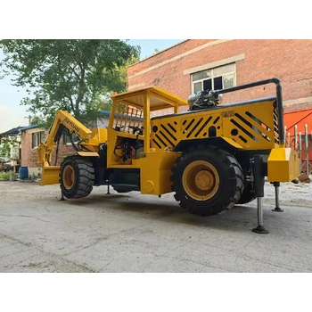 新疆破碎好產(chǎn)品琦源重工礦用移動式破碎臺車輪胎式