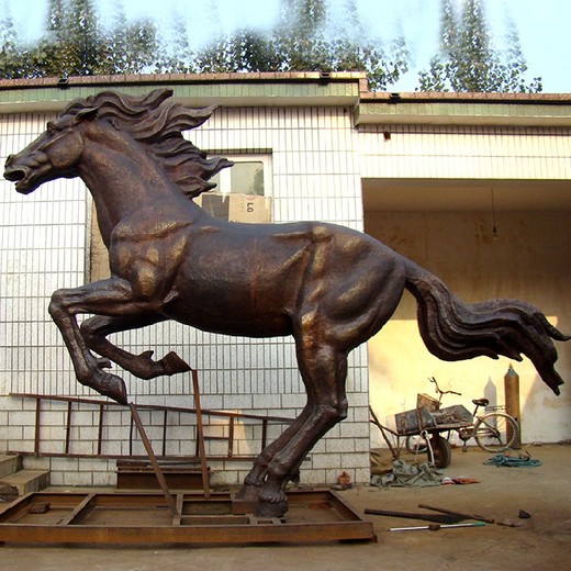 小區(qū)青銅馬雕塑工廠