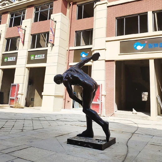 大型鑄銅運動人物雕塑制作廠家
