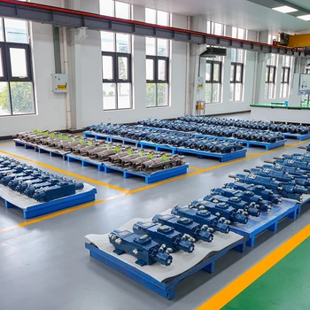 小型液壓鑿巖機(jī)鑿巖設(shè)備有哪些鉆車