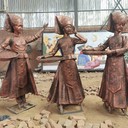 公園玻璃鋼仿銅少數(shù)民族雕塑定制