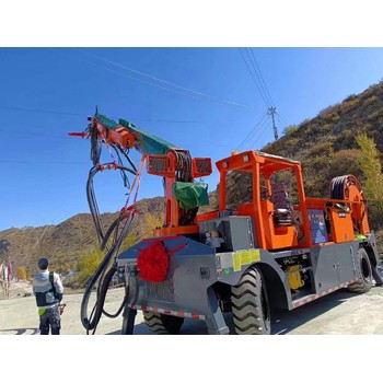 CSP30車(chē)載式濕噴臺(tái)車(chē)液壓濕噴臺(tái)車(chē)