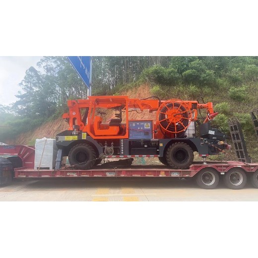 隧道濕噴車(chē)隧道混凝土濕噴臺(tái)車(chē)租