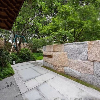 合肥不規(guī)則日式柏坡黃景墻定制價格多少錢,天然原石柏坡黃景墻