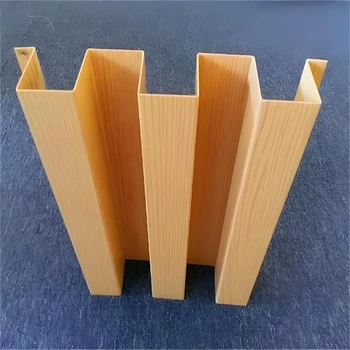 阿拉善盟供應(yīng)長城板,彩色鋁長城板,庭院圍欄格柵