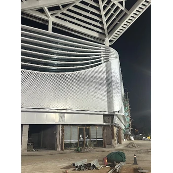 北海供應(yīng)鋁單板沖孔板,2.0mm幕墻鋁單板,幕墻裝飾鋁板定做