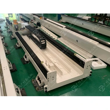 焊接cnc搬運碼垛工業(yè)機器人行走軌道可定制廠家