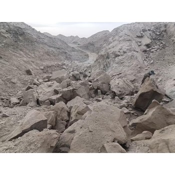 云南玉溪礦山開采二氧化碳爆破