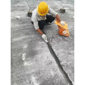 清遠連州市外墻防水補漏-商場-高空作業防水補漏