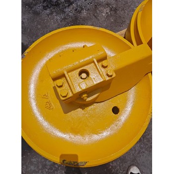 廠家直供原廠推土機(jī)引導(dǎo)輪SD16推土機(jī)配件