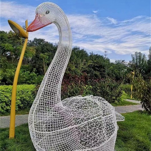 不銹鋼鏤空天鵝雕塑廠家