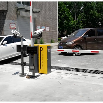 花橋車庫卷簾門維修，電機維修，更換遙控器