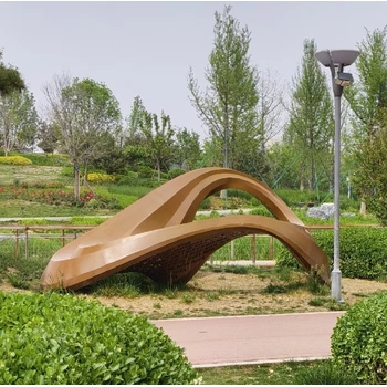 湖南精神堡壘公園不銹鋼雕塑聯(lián)系方式鏡面