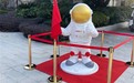 发光宇航员雕像厂家电话,玻璃钢太空宇航员雕塑
