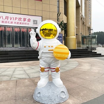 曲陽(yáng)縣玻璃鋼宇航員雕像現貨,仿真太空人雕塑