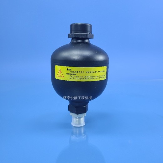 SD16推土機(jī)配件蓄能器推土機(jī)蓄能器