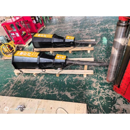 通化機載劈裂機廠家電話,液壓劈裂機生產(chǎn)廠家
