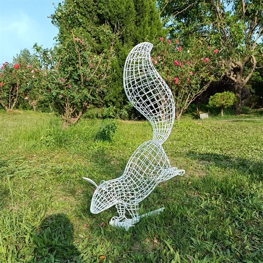 張家口發(fā)光松鼠雕塑