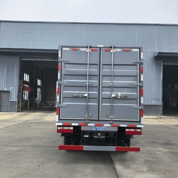 支持分期芝麻桿物料粉碎車上汽