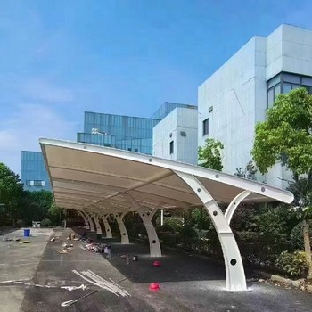 松江生產(chǎn)遮陽汽車棚廠家地址在哪里