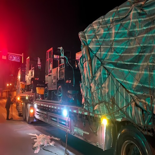 帶暖氣掃雪車,多功能機(jī)頭可選擇，可拋可掃可鏟