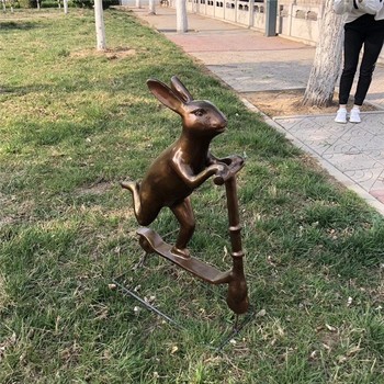 卡通兔子雕塑園林景觀動(dòng)物雕塑加工