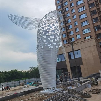 鏡面不高興鯨魚(yú)雕塑鏡面魚(yú)群雕塑大型擺件