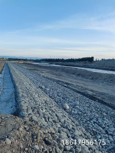 信陽(yáng)鉛絲石籠網(wǎng)廠家批發(fā)